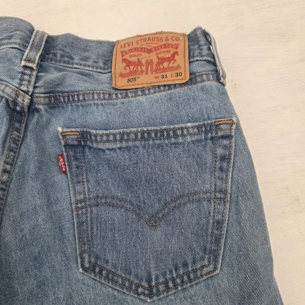Levis 505 Jeans Mens 31x30 Blue Straight Leg Medium Wash Denim Pants Distressed